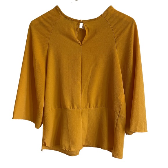 NWOT Boohoo Tie Front Flute Sleeve Blouse, Mustard Yellow, Size 8 - Picture 5 of 5